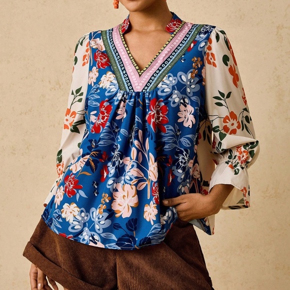 Plus Floral Print V neck 3/4 sleeve Blouse - Picture 3 of 6